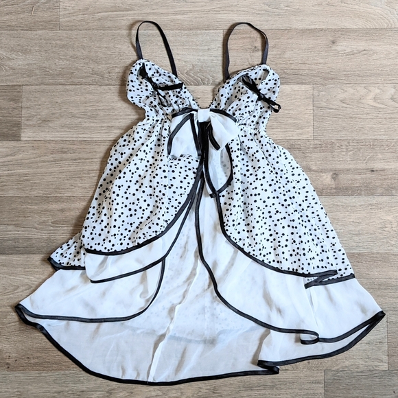 Victoria's Secret Polka Dot Black & White Lingerie Set Size Small - Picture 1 of 7